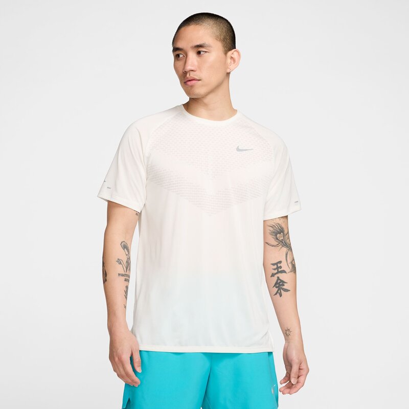 Sweatshirt m nk dfadv stride ss top Nike, мультиколор
Sweatshirt m nk dfadv stride ss top Nike, мультиколор
