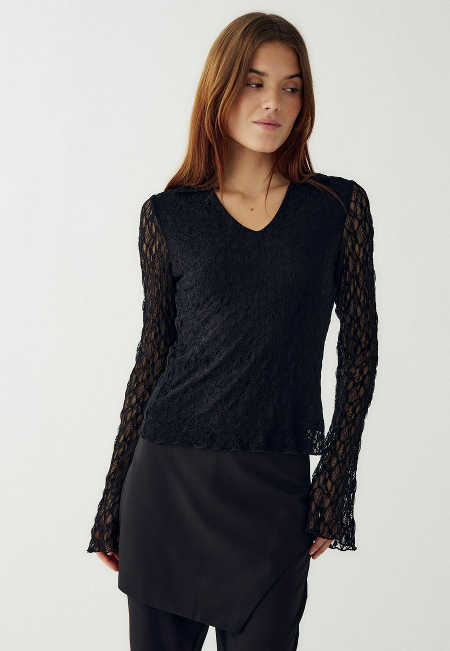 Блуза Noella LATOYAH , Black
Блуза Noella LATOYAH , Black