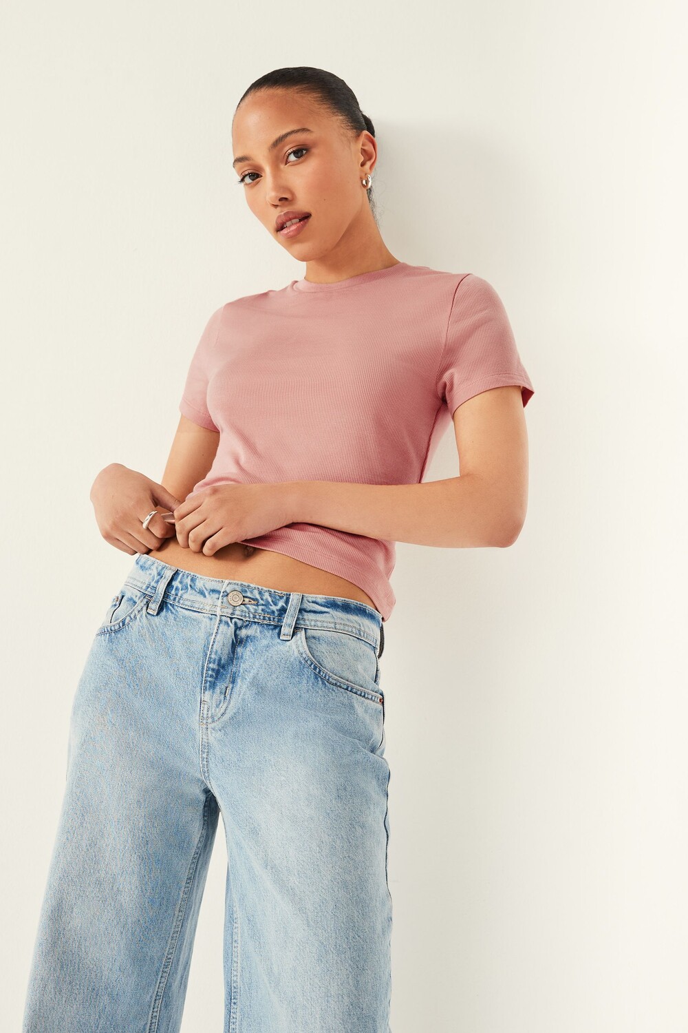 Футболка в рубчик с короткими рукавами и волокном Tencel Lyocell Next, красный 
Футболка в рубчик с короткими рукавами и волокном Tencel Lyocell Next, красный