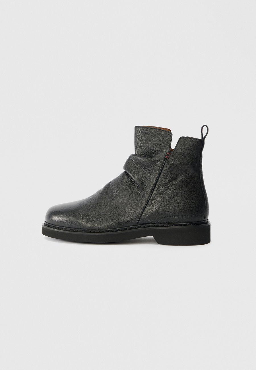 Ботинки Tommy Hilfiger Classic ankle boots, Black
Ботинки Tommy Hilfiger Classic ankle boots, Black