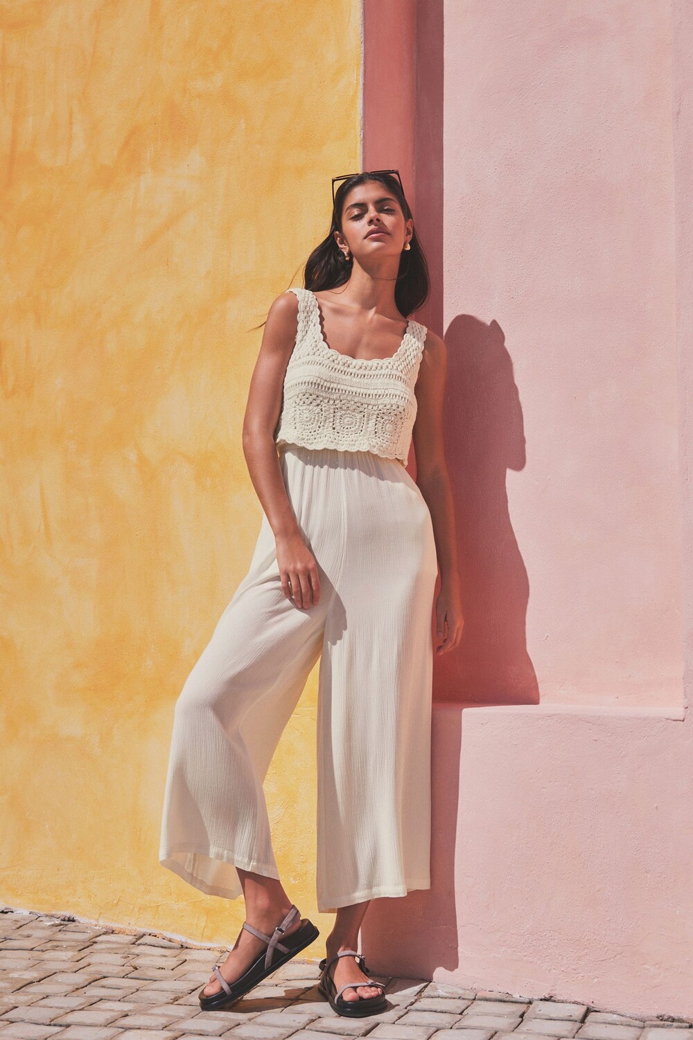 Летний комбинезон с топом связанным крючком Next, бежевый
Летний комбинезон с топом связанным крючком Next, бежевый