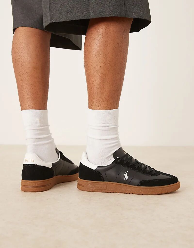 Кроссовки Polo Ralph Lauren черного и белого цветов
Кроссовки Polo Ralph Lauren черного и белого цветов