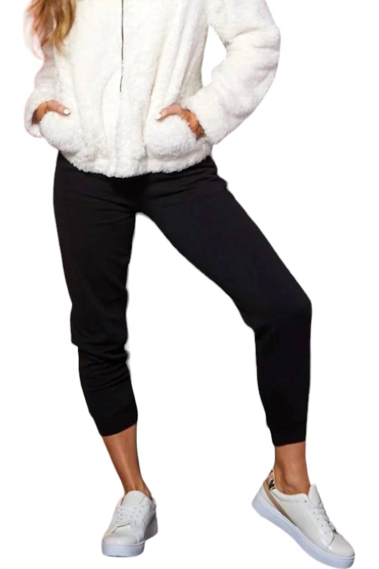 Твердые брюки Jill Джоггеры черного цвета Ninexis
Твердые брюки Jill Джоггеры черного цвета Ninexis