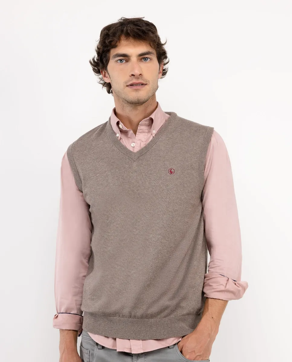 Мужской жилет из гладкого трикотажа El Ganso, коричневый
Мужской жилет из гладкого трикотажа El Ganso, коричневый