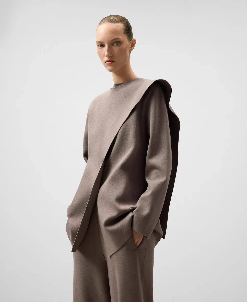 Женская вязаная куртка с воротником-шарфом Adolfo Dominguez, светло-коричневый
Женская вязаная куртка с воротником-шарфом Adolfo Dominguez, светло-коричневый