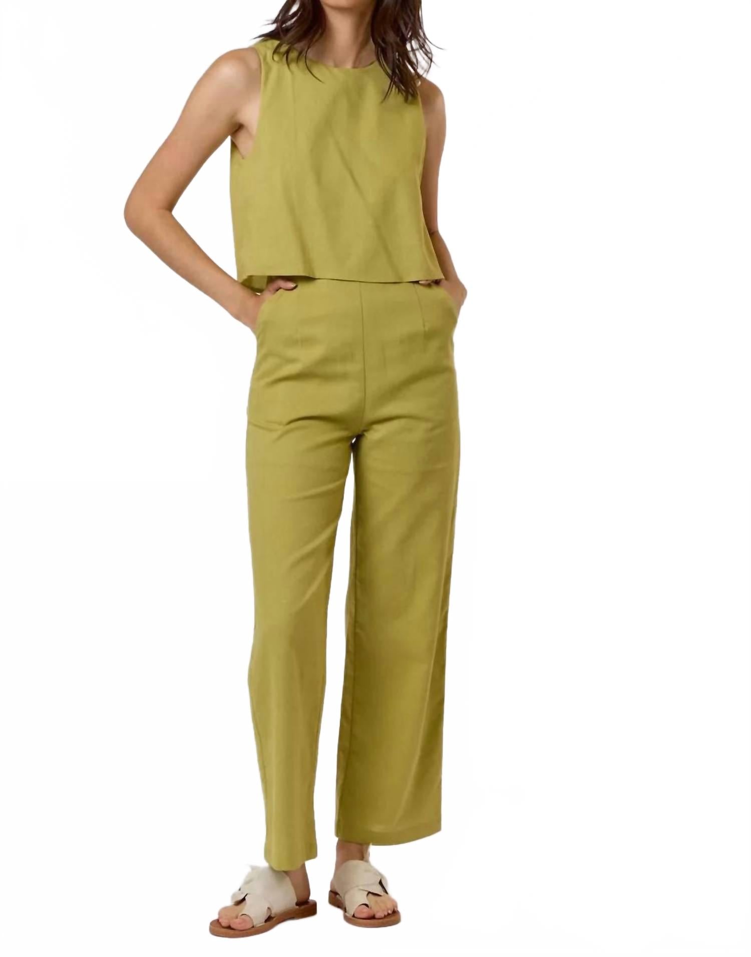 Льняной комбинезон Somewhere Sunny в цвете киви Lalavon, Kiwi
Льняной комбинезон Somewhere Sunny в цвете киви Lalavon, Kiwi