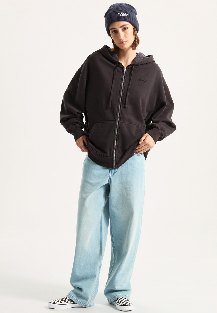 Толстовка Vans EVERYDAY OVERSIZE, Black, Черный, Толстовка Vans EVERYDAY OVERSIZE, Black
Толстовка Vans EVERYDAY OVERSIZE, Black, Черный, Толстовка Vans EVERYDAY OVERSIZE, Black