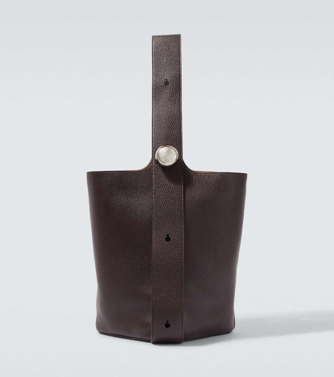 Большая кожаная сумка-ведро Pebble Loewe, Oxblood
Большая кожаная сумка-ведро Pebble Loewe, Oxblood