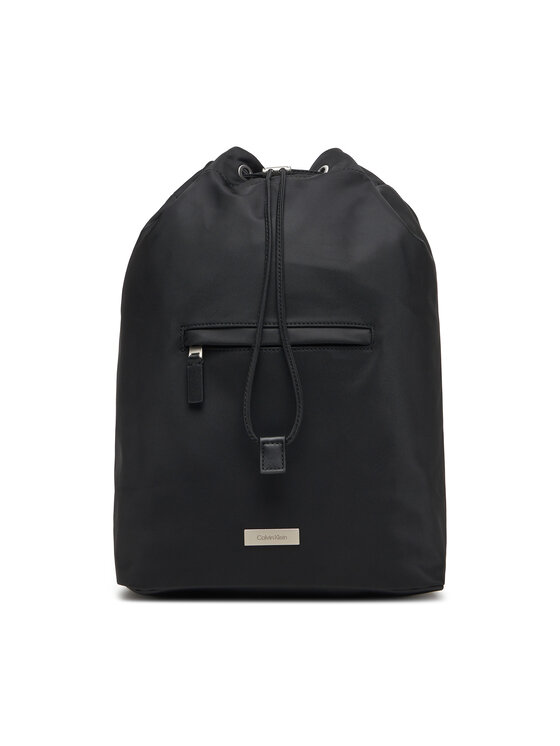 Рюкзак Sleek Drawstring Sling LV04D3145G Calvin Klein, черный
Рюкзак Sleek Drawstring Sling LV04D3145G Calvin Klein, черный