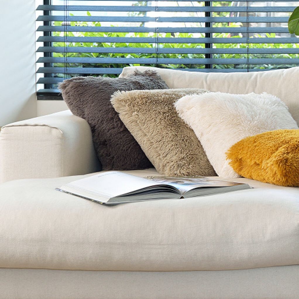 Dutch Decor FLUFFY - Декоративная подушка полиэстер серо-коричневый/коряга 45x45 см
Dutch Decor FLUFFY - Декоративная подушка полиэстер серо-коричневый/коряга 45x45 см