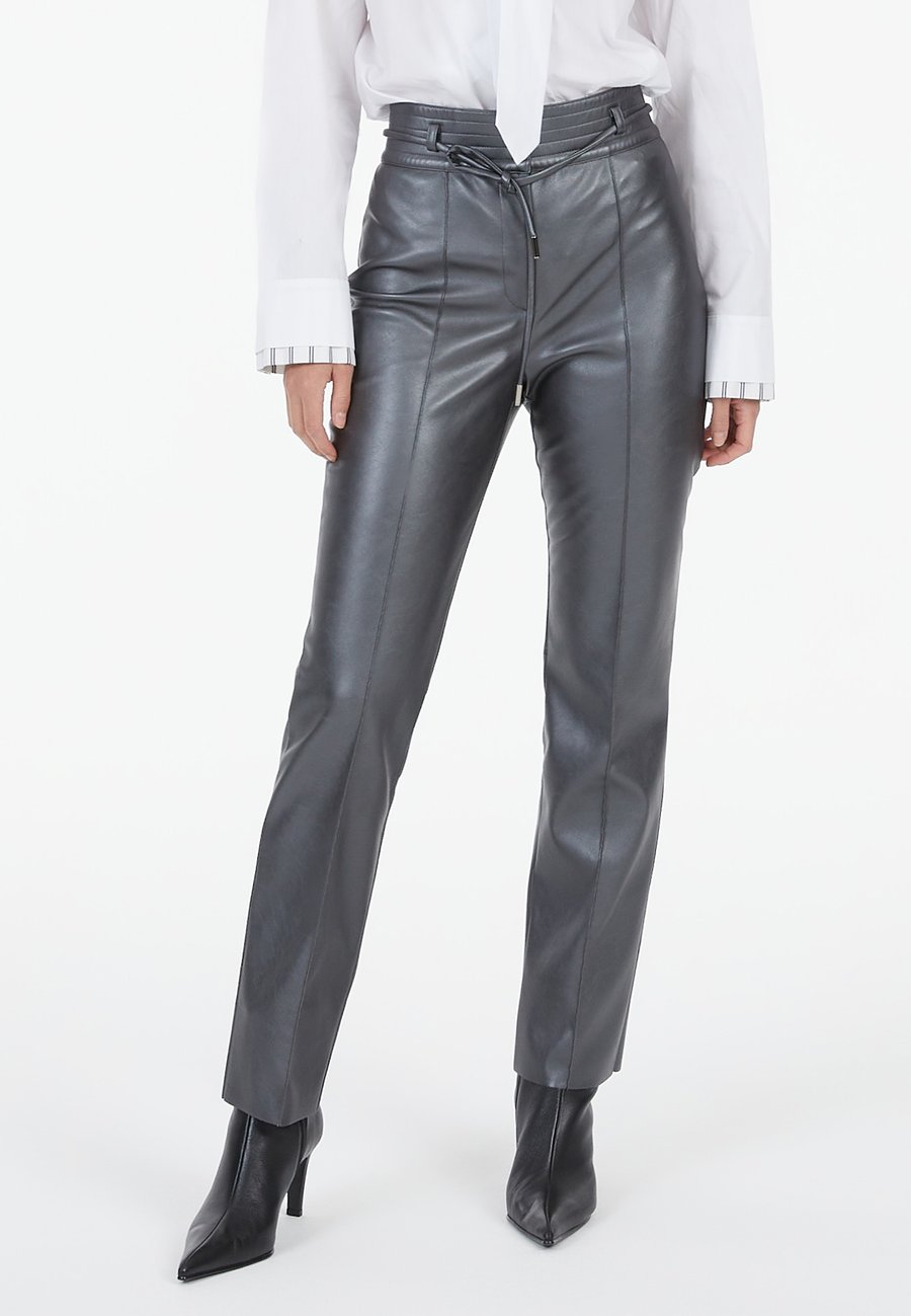 Брюки Marc Aurel Trousers, Charcoal Varied/Silver-Coloured
Брюки Marc Aurel Trousers, Charcoal Varied/Silver-Coloured