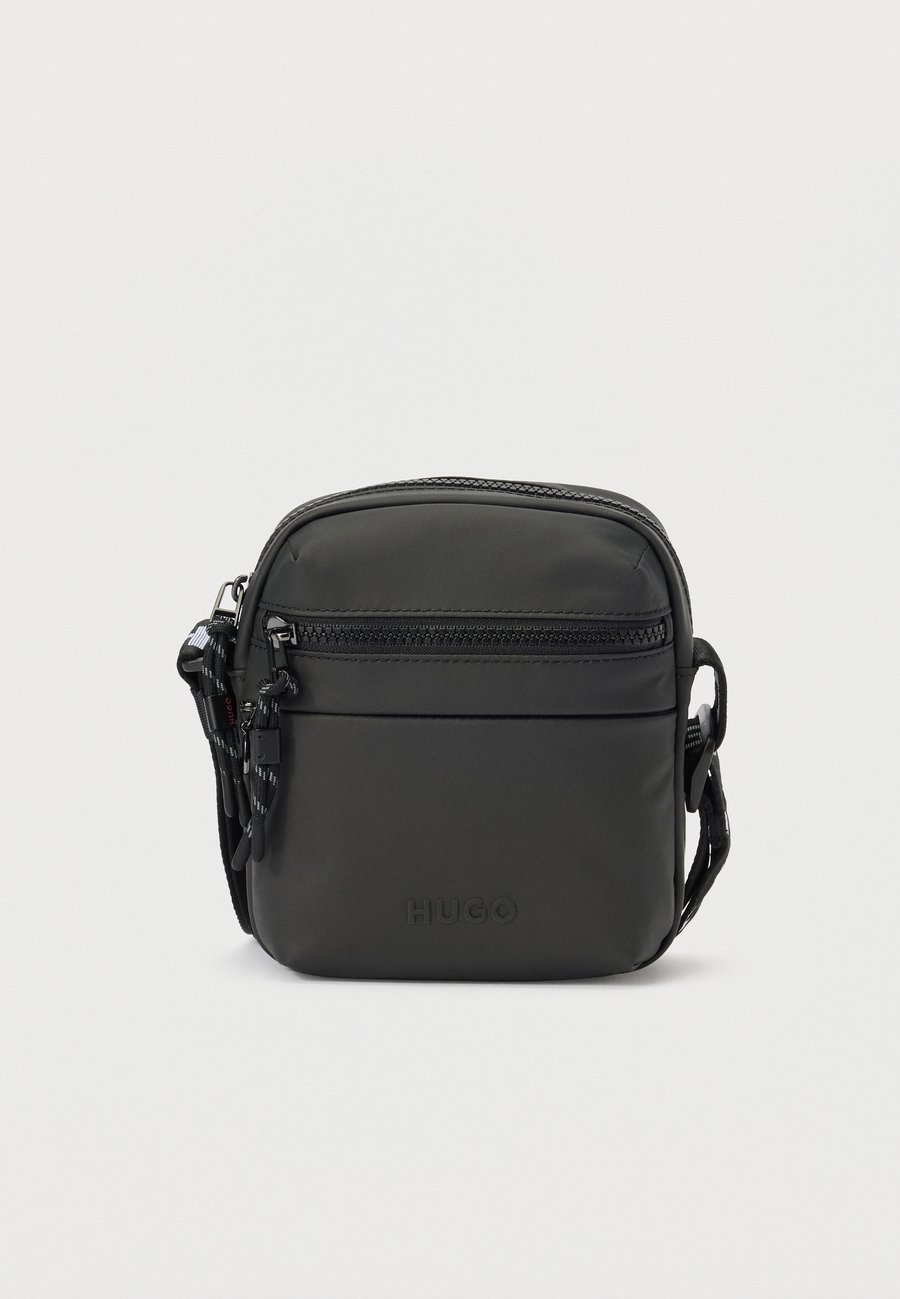 Сумка кросс-боди HUGO WANNER ZIP UNISEX, Black
Сумка кросс-боди HUGO WANNER ZIP UNISEX, Black