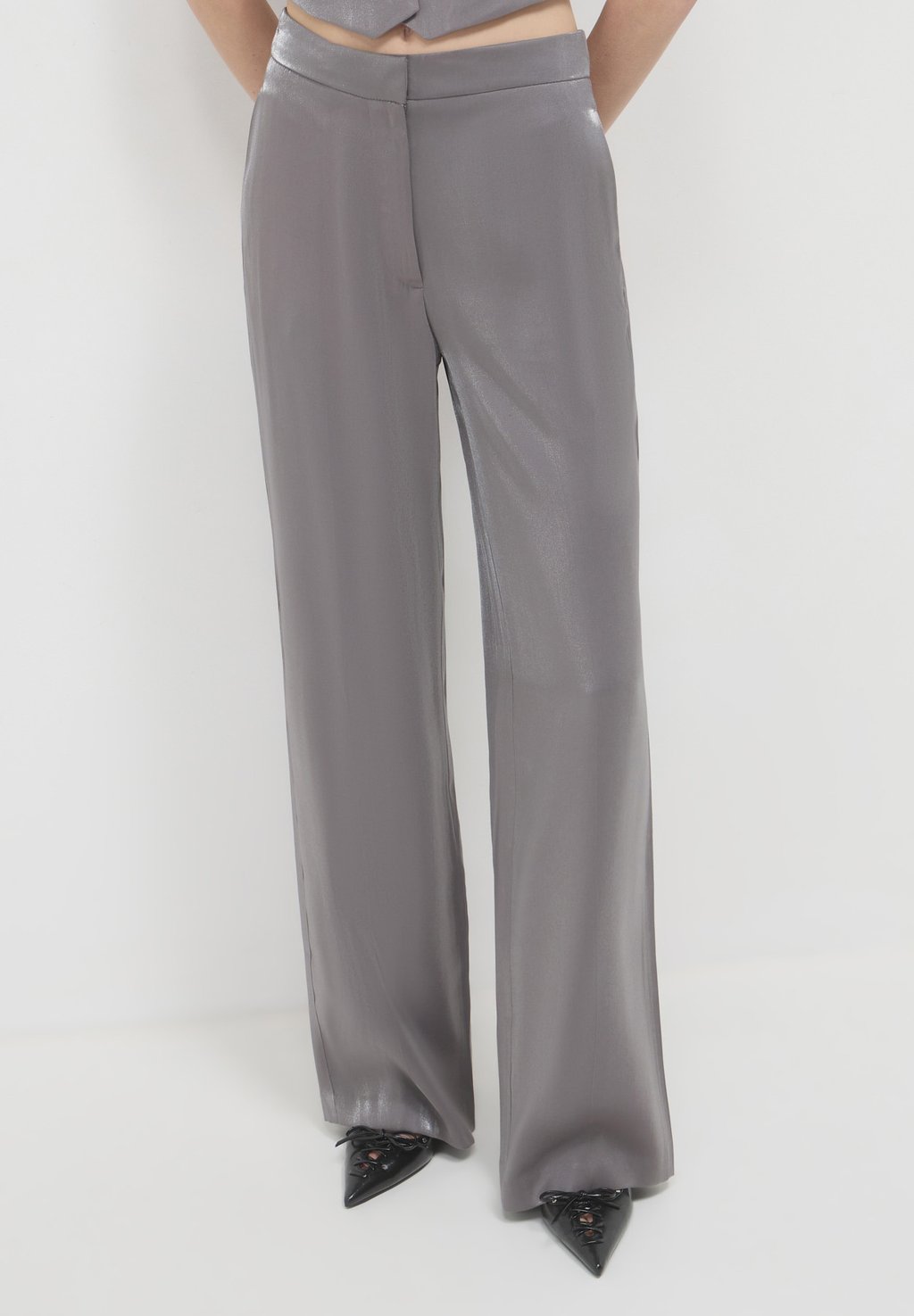 Брюки CANGIANTE Calliope, серебряный
Брюки CANGIANTE Calliope, серебряный