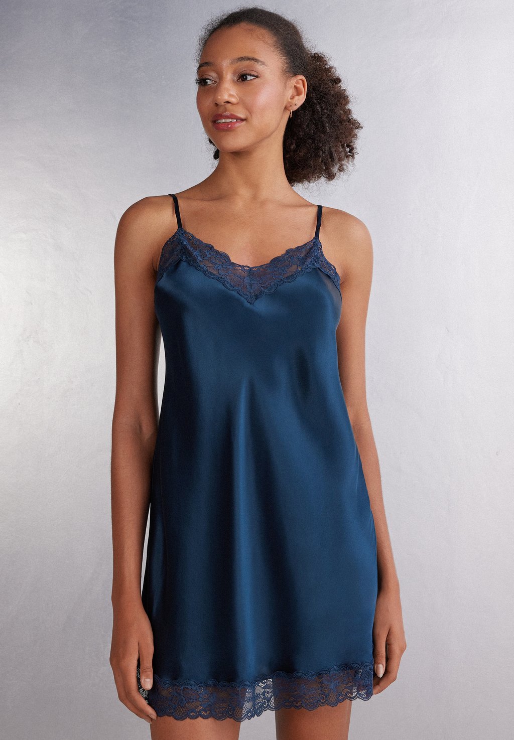 Ночная рубашка AUS MIT INSÄTZEN Intimissimi, темно-синий
Ночная рубашка AUS MIT INSÄTZEN Intimissimi, темно-синий
