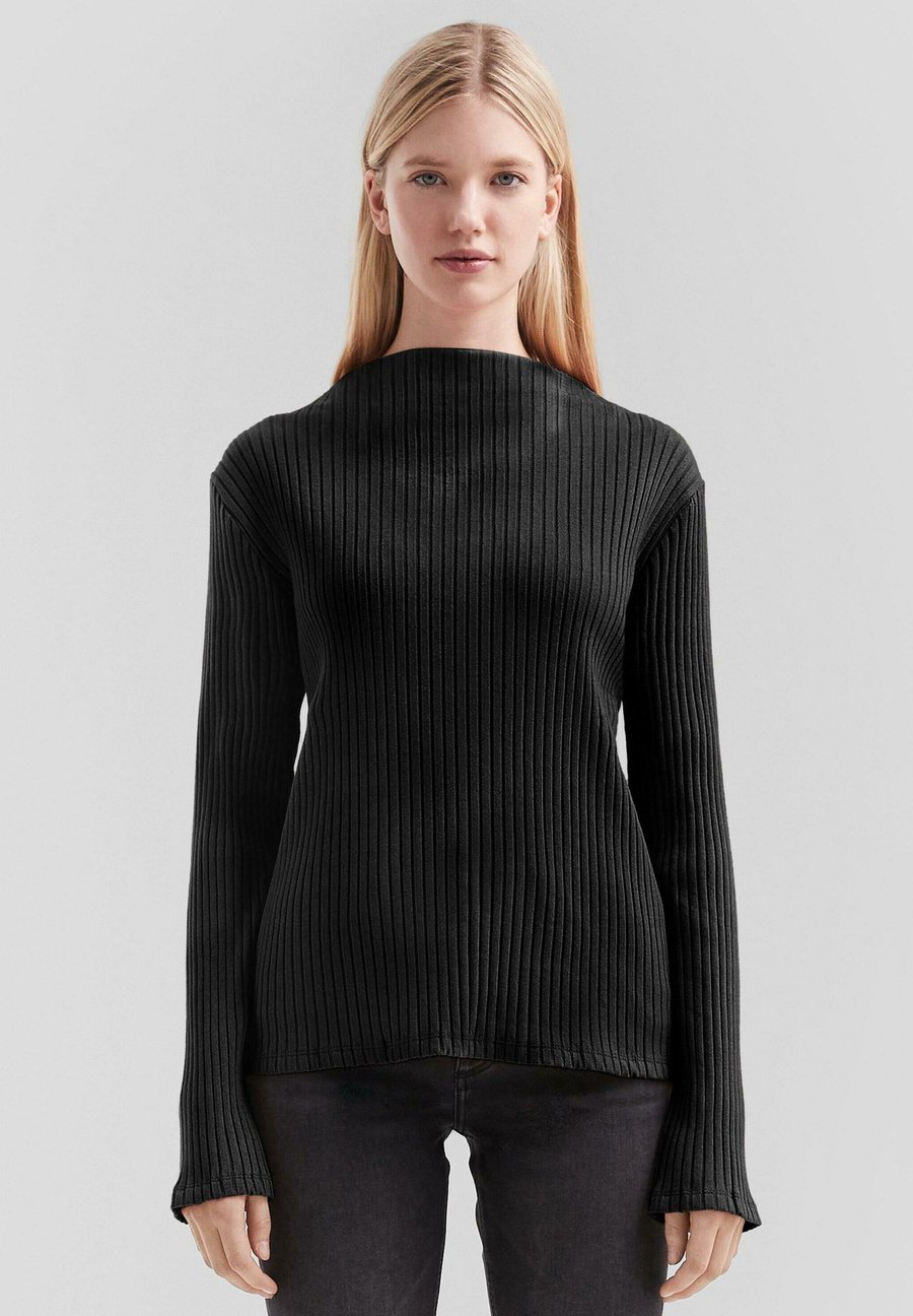 Топ QS Long sleeved top, Schwarz/Black
Топ QS Long sleeved top, Schwarz/Black