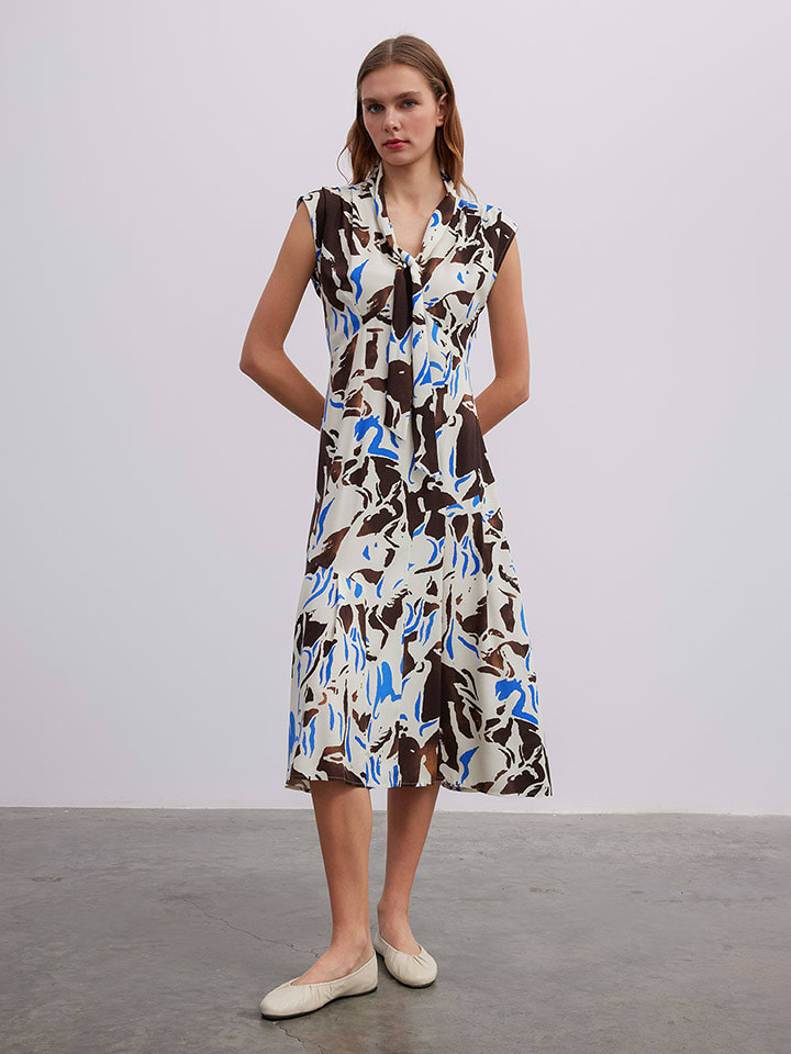 Длинное платье BGN
Длинное платье BGN