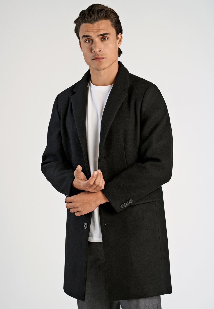 Пальто Lindbergh Short coat, Black
Пальто Lindbergh Short coat, Black