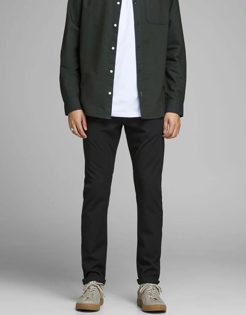 Черные зауженные брюки Jack & Jones Marco
Черные зауженные брюки Jack & Jones Marco