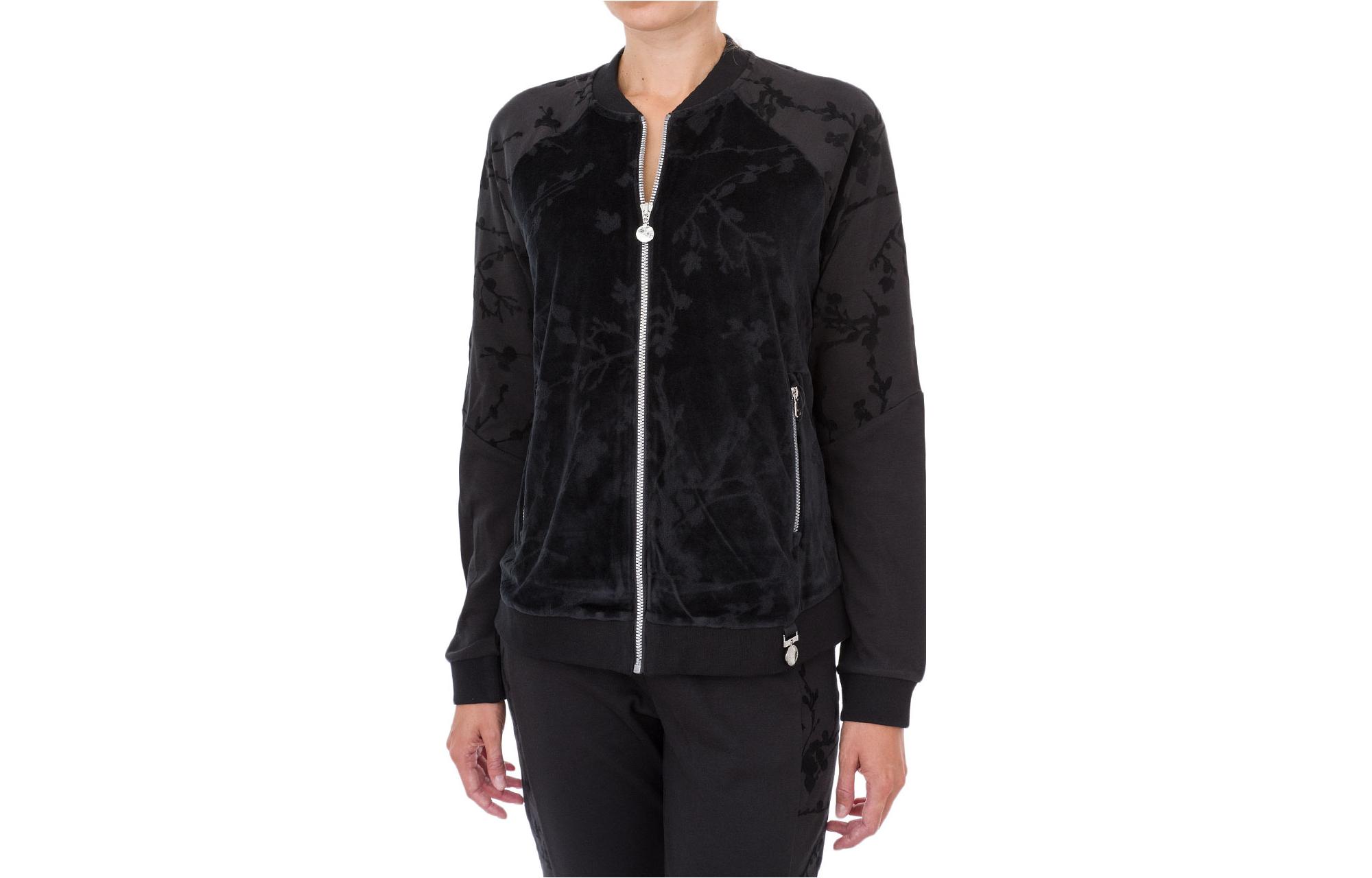 Повседневный костюм женский черный EMPORIO ARMANI
Повседневный костюм женский черный EMPORIO ARMANI