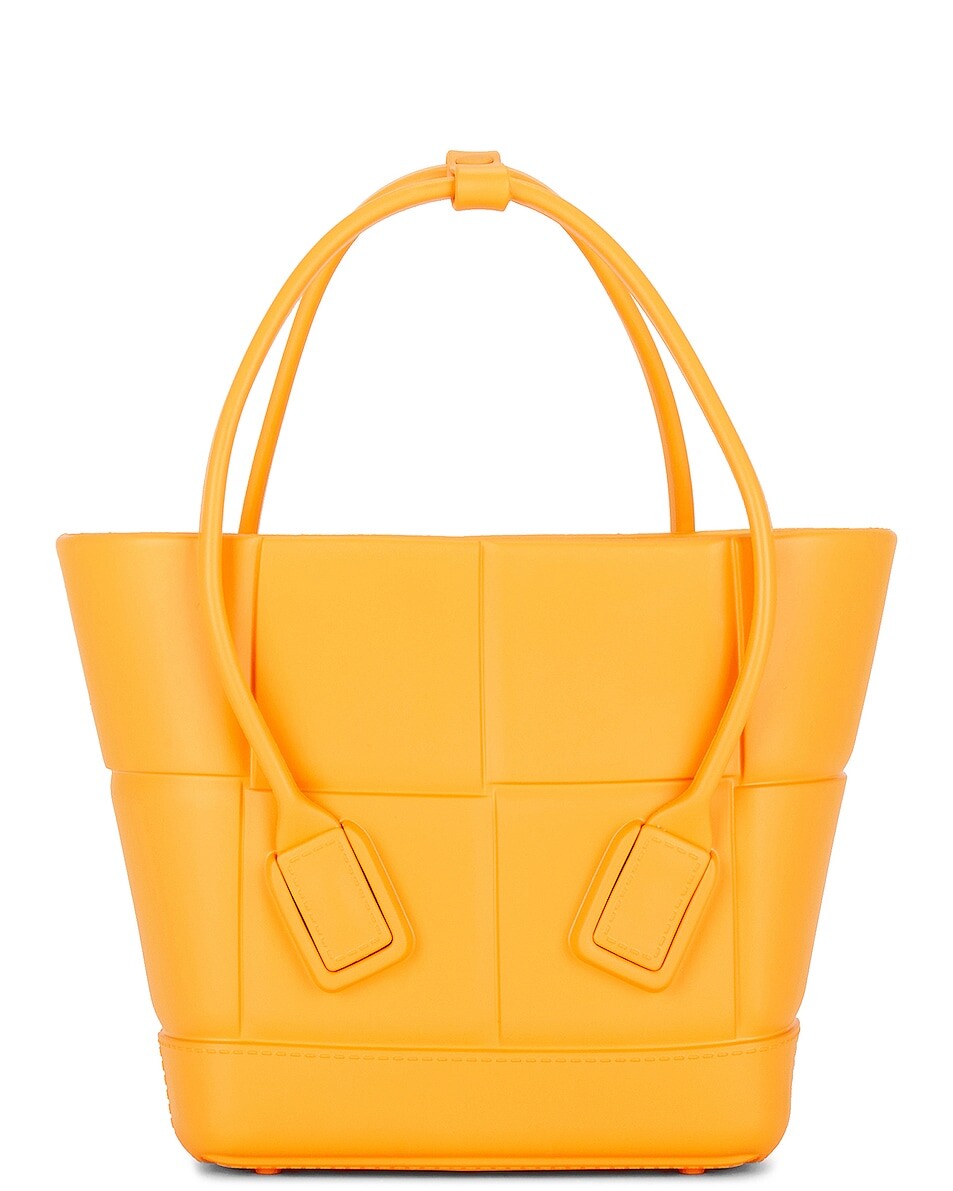 Сумка-тоут Bottega Veneta Mini Arco Shopping, цвет Tangerine & Silver, Оранжевый, Сумка-тоут Bottega Veneta Mini Arco Shopping, цвет Tangerine & Silver
Сумка-тоут Bottega Veneta Mini Arco Shopping, цвет Tangerine & Silver, Оранжевый, Сумка-тоут Bottega Veneta Mini Arco Shopping, цвет Tangerine & Silver