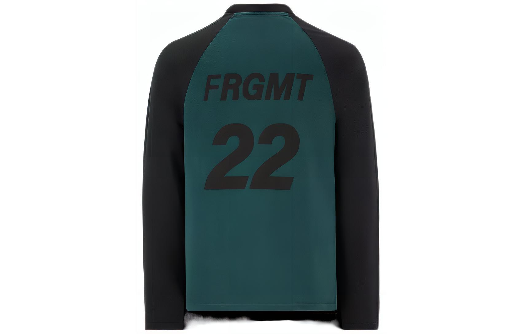 Свитер мужской зеленый Moncler
Свитер мужской зеленый Moncler