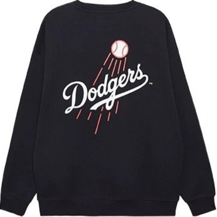 New Era Свитшот унисекс черный FW24
New Era Свитшот унисекс черный FW24