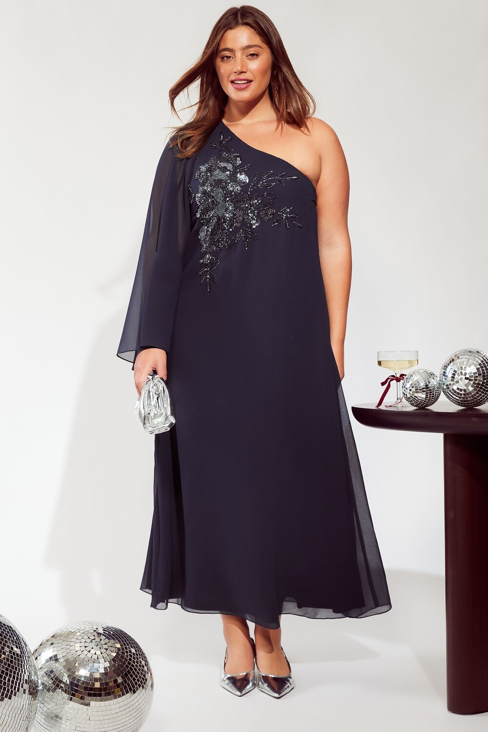 Платье макси с одним плечом и отделкой Curve Friends Like These, синий
Платье макси с одним плечом и отделкой Curve Friends Like These, синий