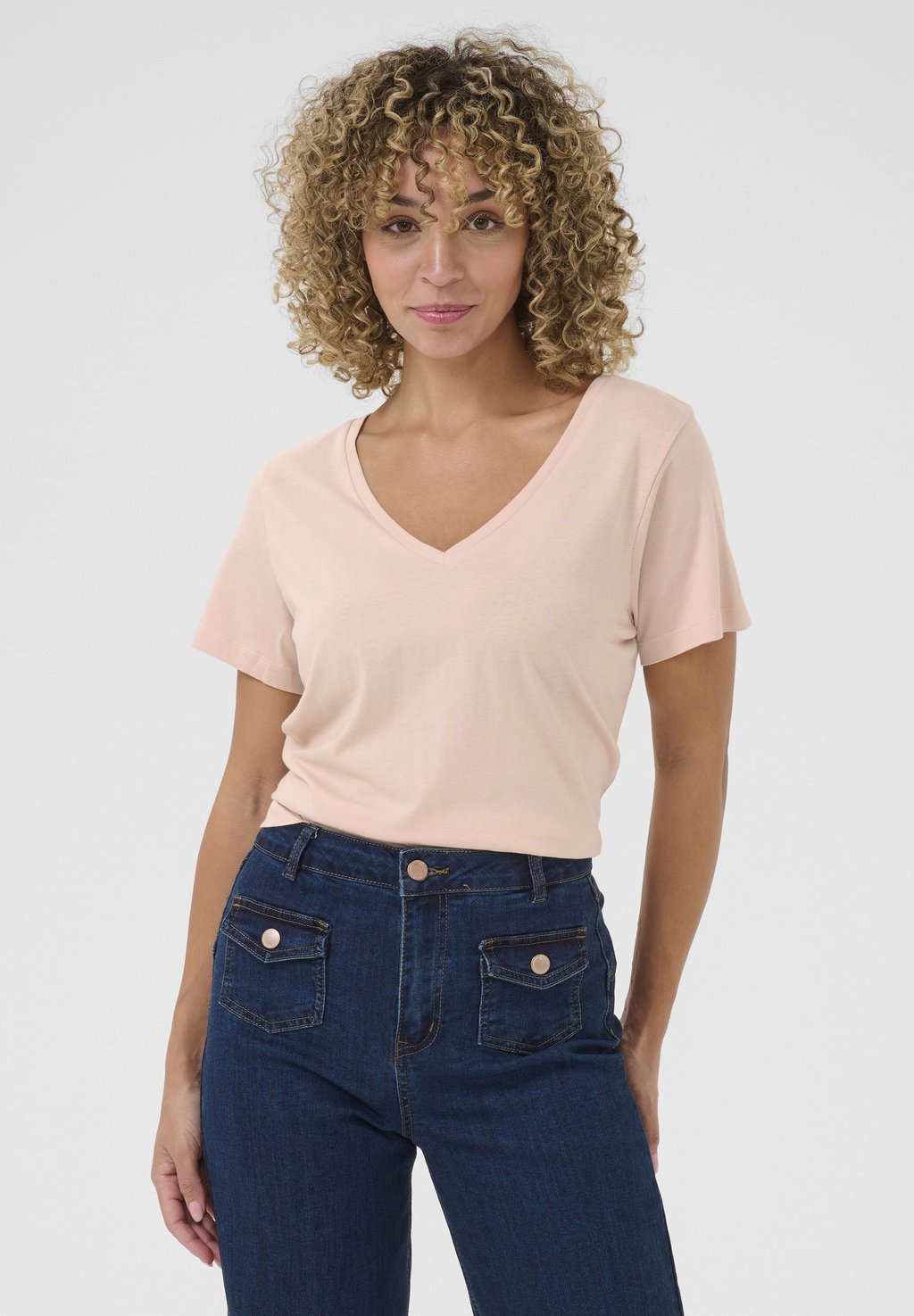 Базовая футболка NAIA DEEP V-NECK Cream, светло-розовый
Базовая футболка NAIA DEEP V-NECK Cream, светло-розовый