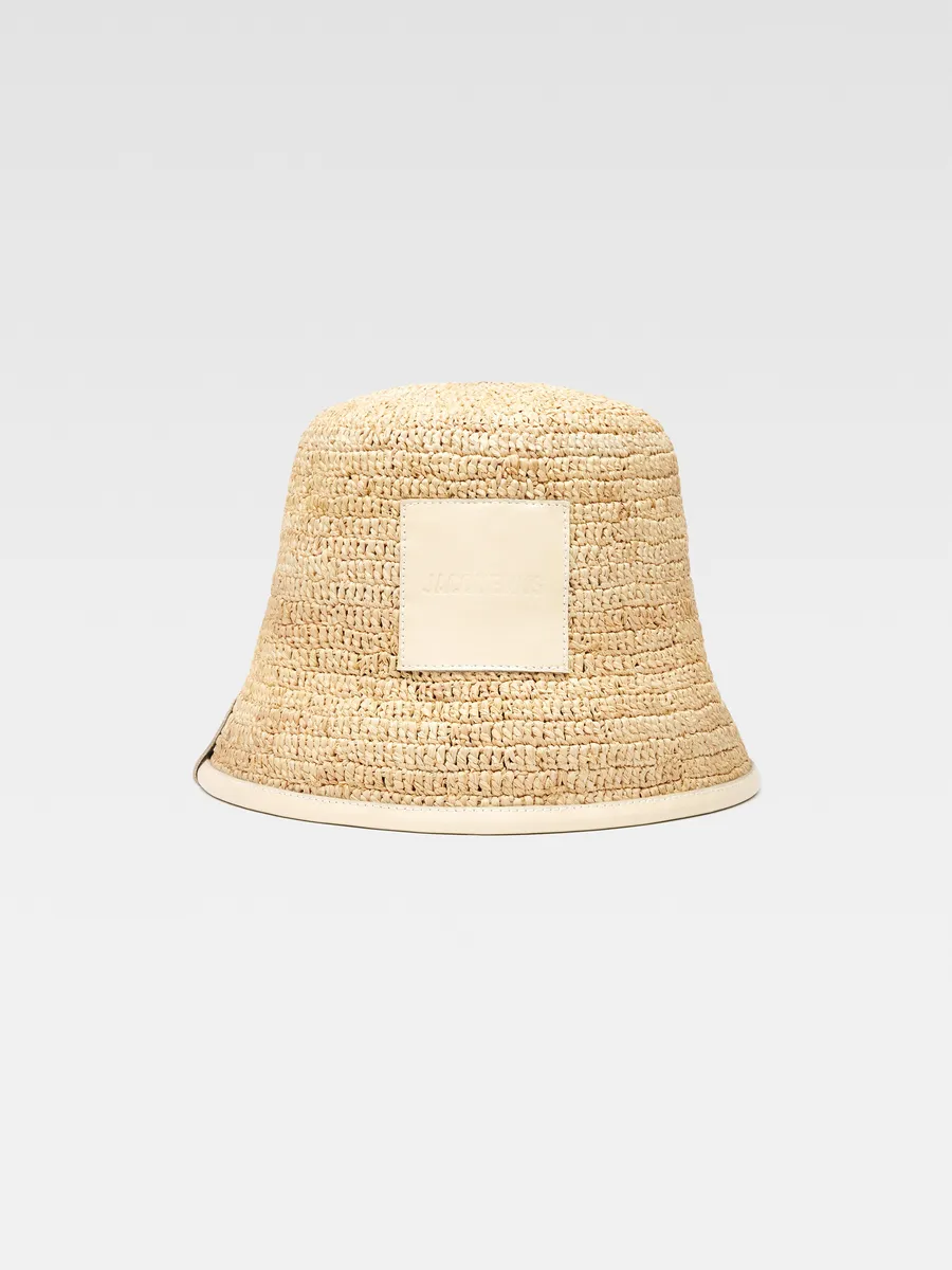 Панама из рафии Ле Боб Соли Jacquemus, слоновая кость
Панама из рафии Ле Боб Соли Jacquemus, слоновая кость