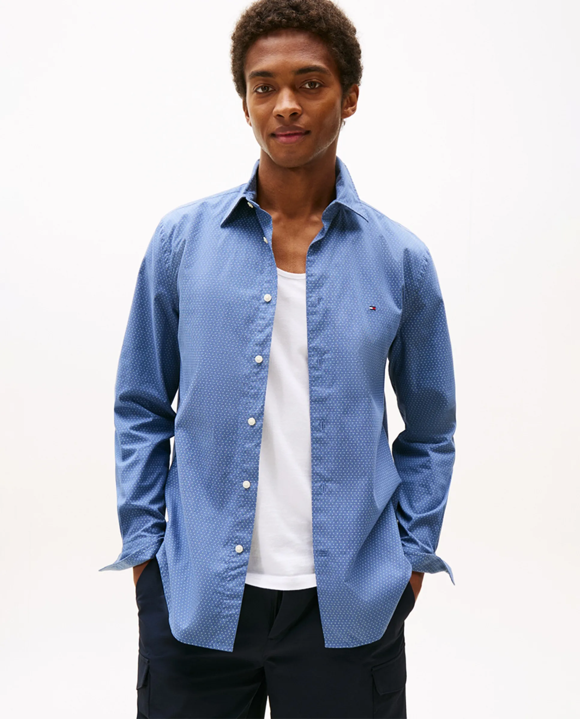 Мужская рубашка из поплина с мини-принтом Tommy Hilfiger, темно-синий
Мужская рубашка из поплина с мини-принтом Tommy Hilfiger, темно-синий
