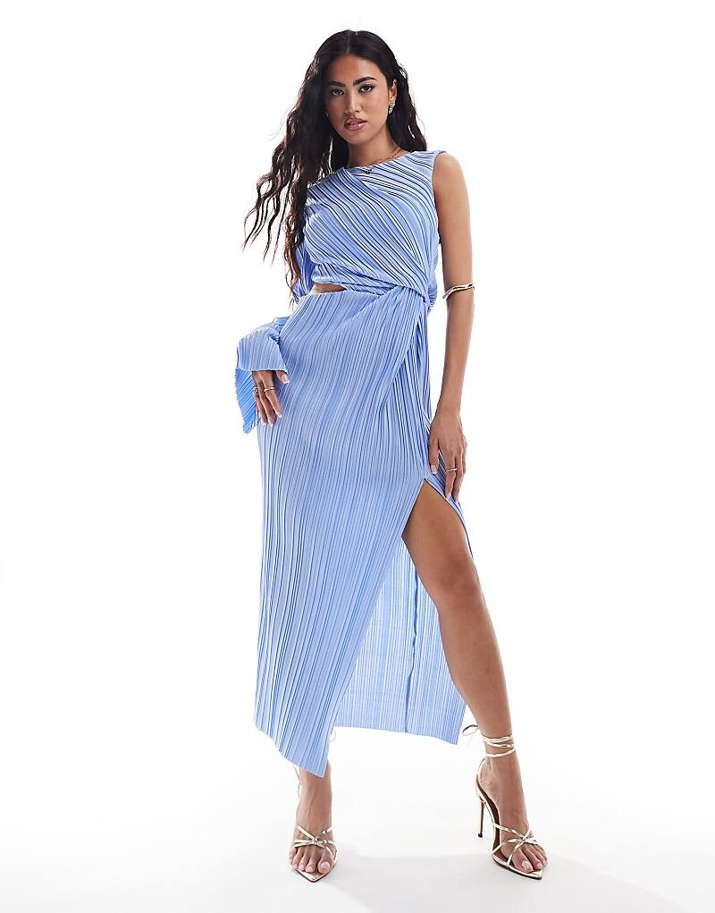 Плиссированное платье миди с одним рукавом и разрезами ASOS DESIGN ледяного синего цвета
Плиссированное платье миди с одним рукавом и разрезами ASOS DESIGN ледяного синего цвета