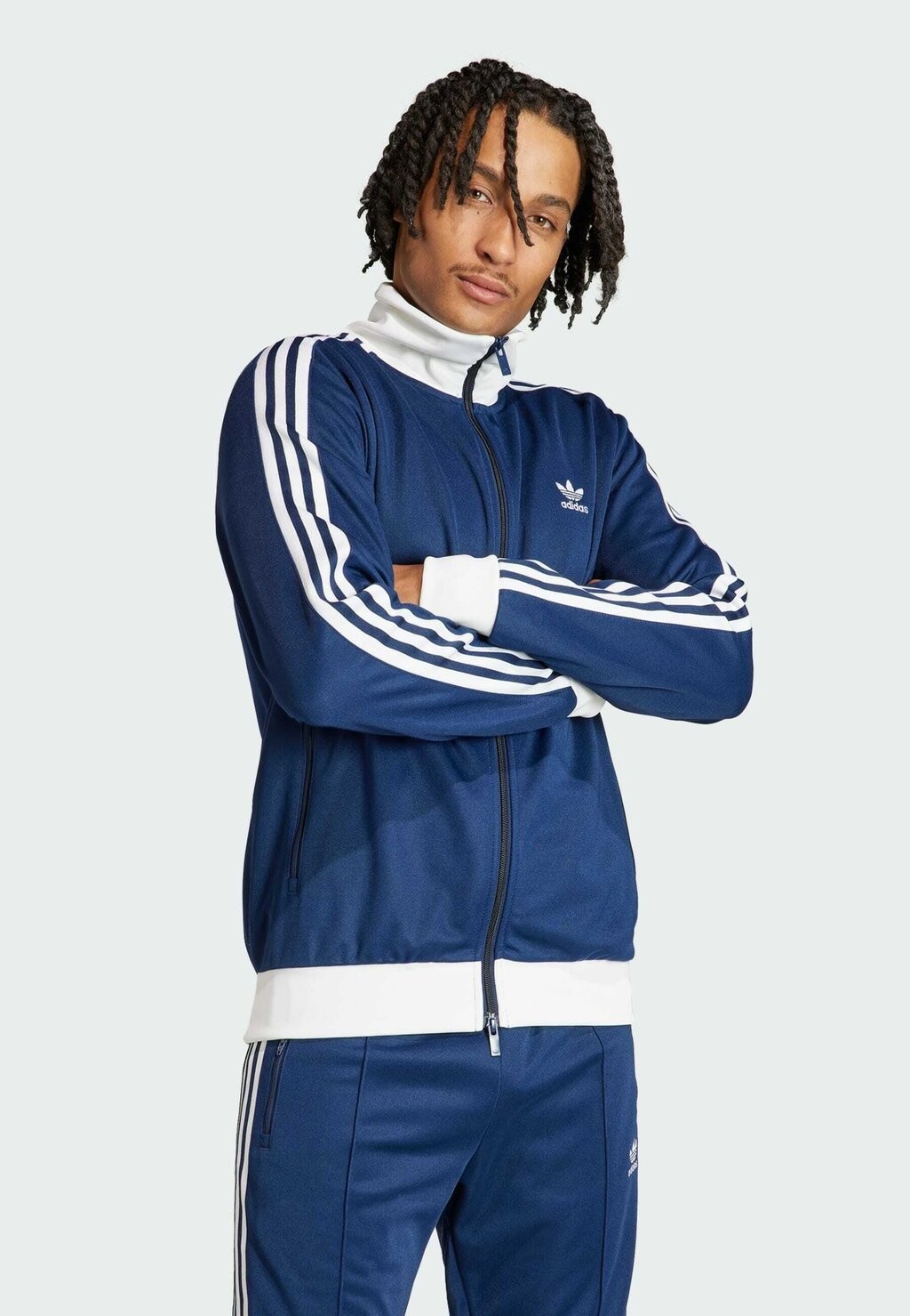 Спортивная куртка Beckenbauer Tt adidas Originals, цвет night indigo
Спортивная куртка Beckenbauer Tt adidas Originals, цвет night indigo