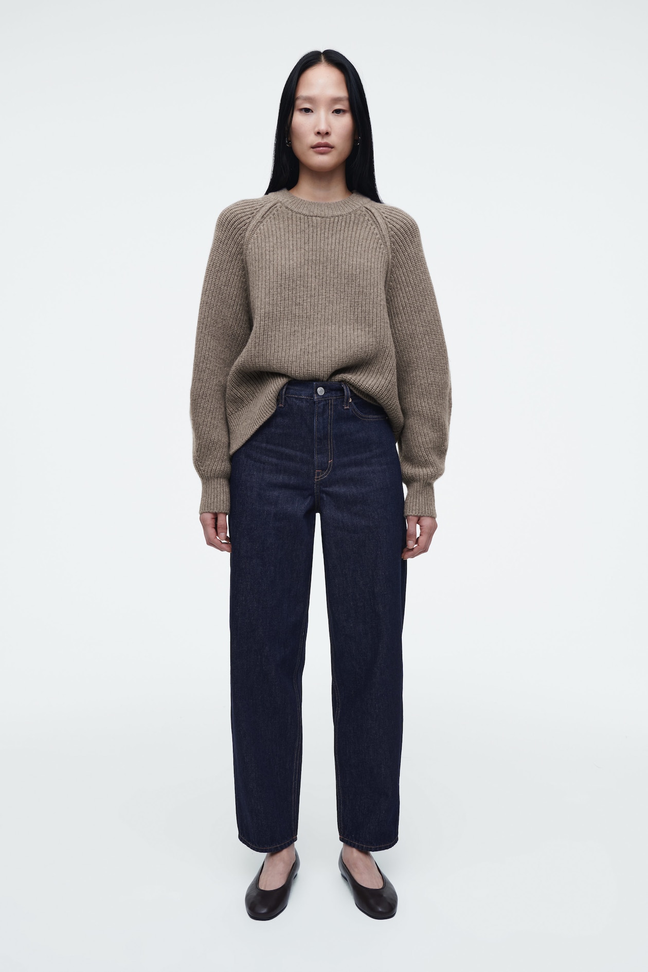 Джинсы "арка" с зауженными штанинами COS, индиго
Джинсы "арка" с зауженными штанинами COS, индиго