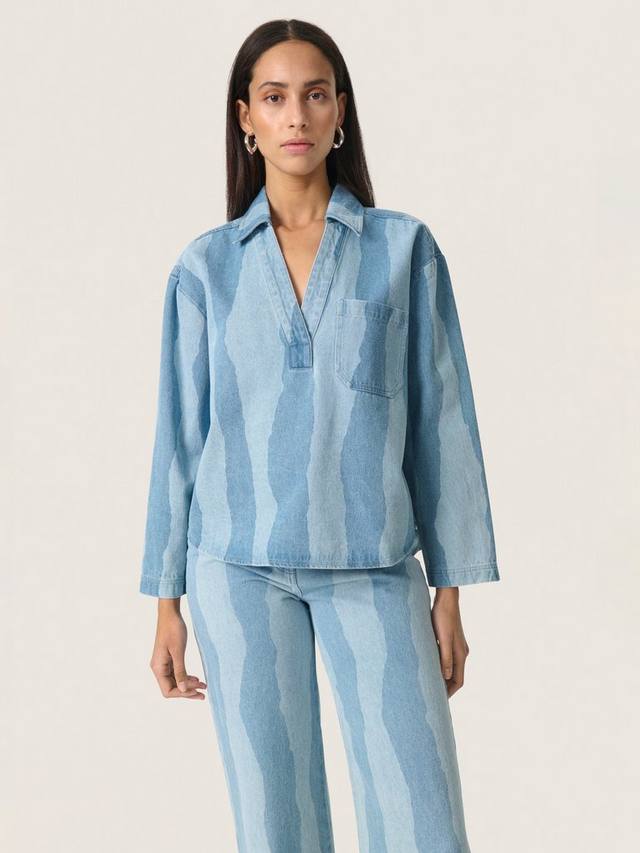 Топ Maisa в полоску с волнистым рисунком из денима Soaked In Luxury, Blue
Топ Maisa в полоску с волнистым рисунком из денима Soaked In Luxury, Blue