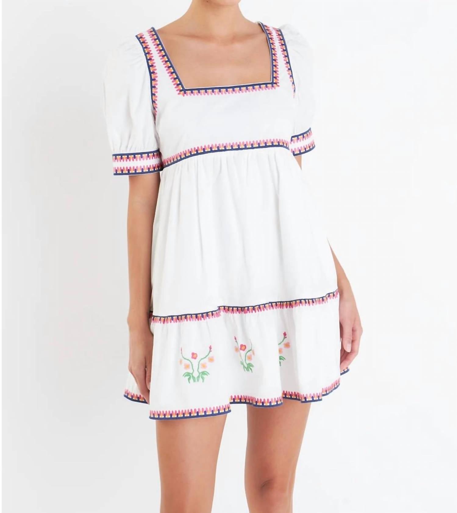 Платье с короткими рукавами и вышивкой цвета слоновой кости, многоцветное English Factory
Платье с короткими рукавами и вышивкой цвета слоновой кости, многоцветное English Factory