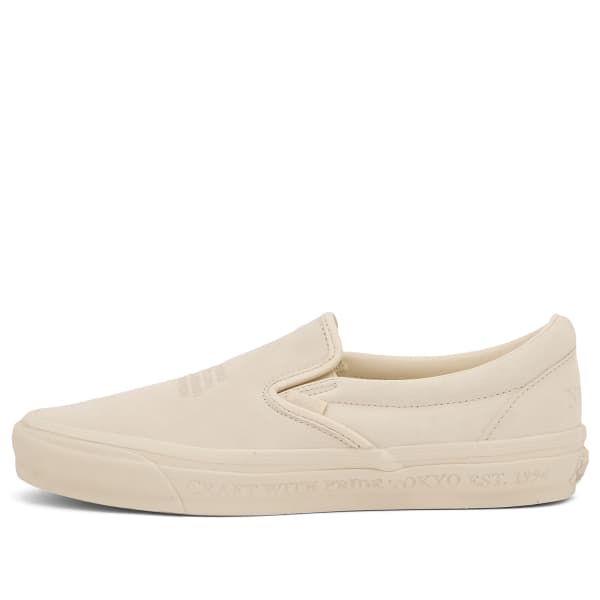 Кроссовки X neighborhood otw classic slip-on 98 Vans, цвет natural
Кроссовки X neighborhood otw classic slip-on 98 Vans, цвет natural