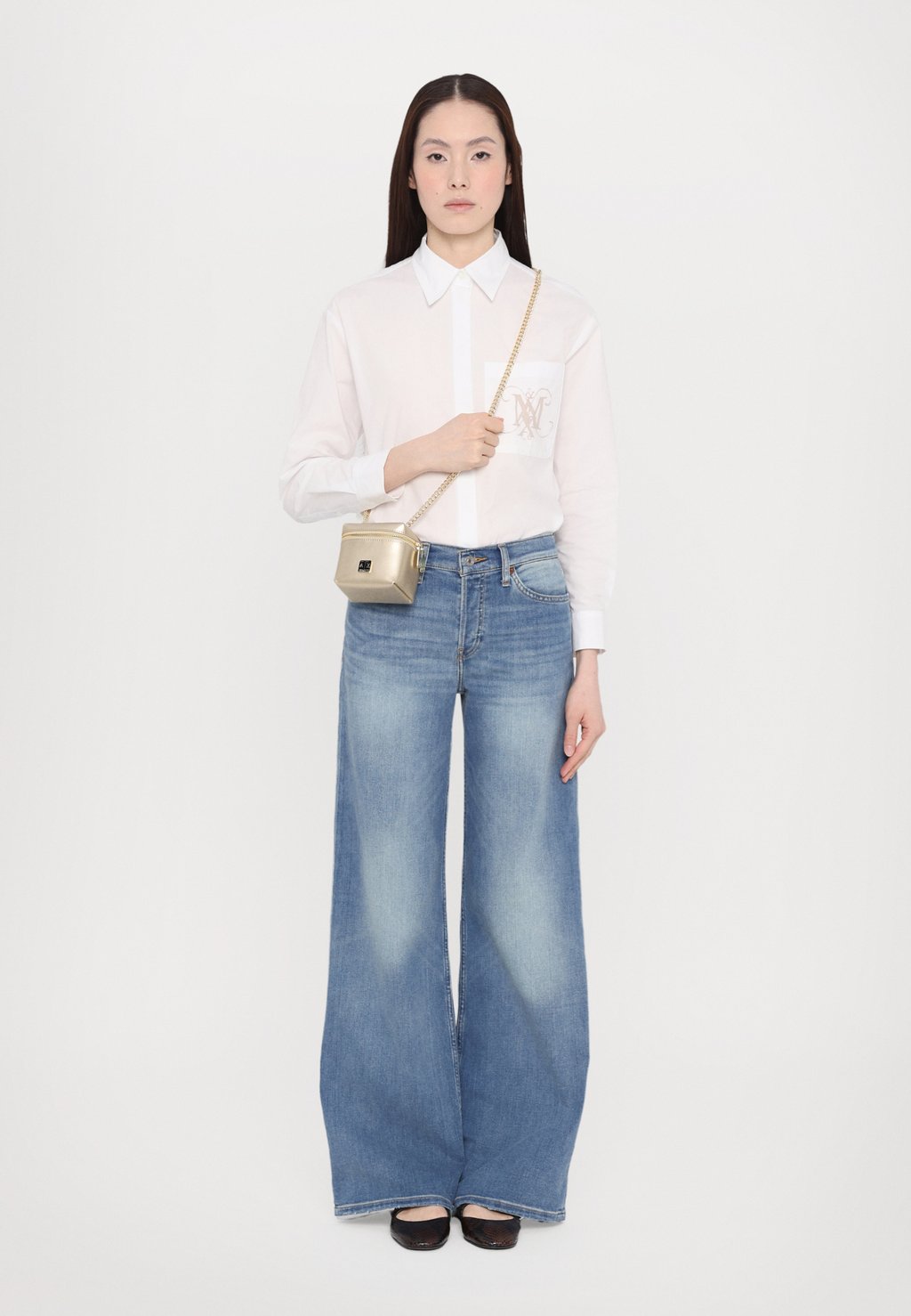 Сумка через плечо MINI BAG Armani Exchange, золотистый
Сумка через плечо MINI BAG Armani Exchange, золотистый