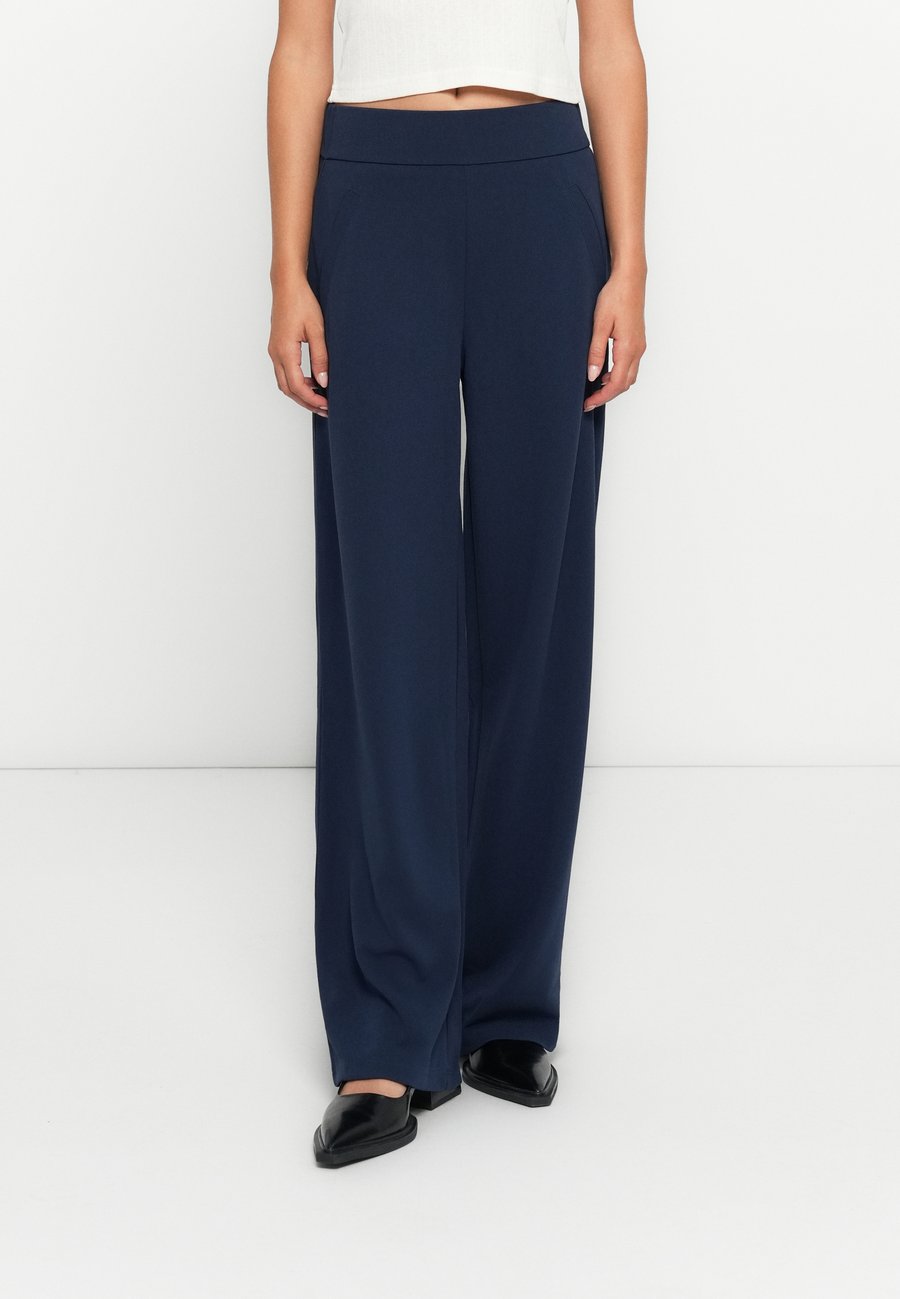 Брюки JDY JDYLOUISVILLE CATIA WIDE PANT, Black Iris/Blue Denim
Брюки JDY JDYLOUISVILLE CATIA WIDE PANT, Black Iris/Blue Denim
