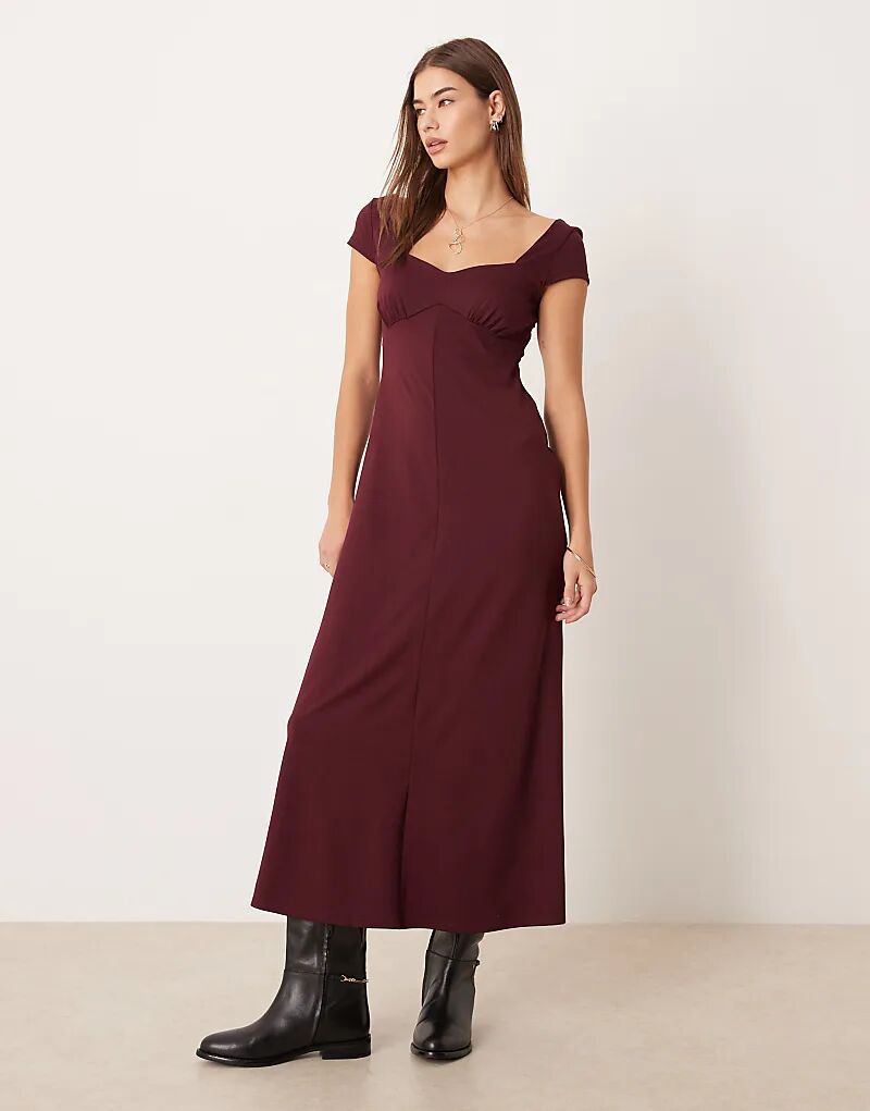Платье миди с короткими рукавами ASOS DESIGN бордового цвета
Платье миди с короткими рукавами ASOS DESIGN бордового цвета