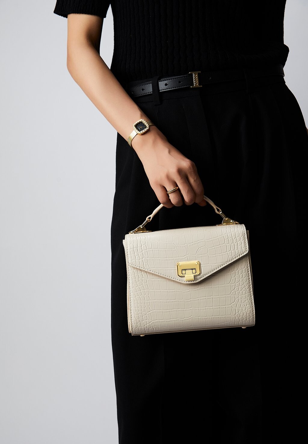 Сумка Victoria Hyde из фактурной экокожи с ручкой, бежевый
Сумка Victoria Hyde из фактурной экокожи с ручкой, бежевый