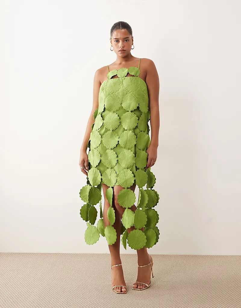 Платье миди ARRANGE Curve с цветочным принтом и бахромой по низу оливкового цвета
Платье миди ARRANGE Curve с цветочным принтом и бахромой по низу оливкового цвета