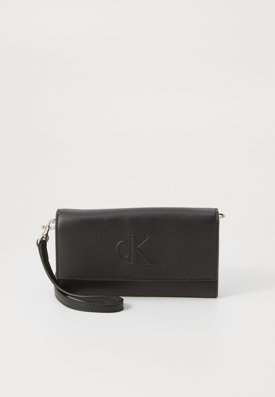 Сумка кросс-боди Calvin Klein Jeans SCULPTED LONG FOLD STRAP, Black
Сумка кросс-боди Calvin Klein Jeans SCULPTED LONG FOLD STRAP, Black
