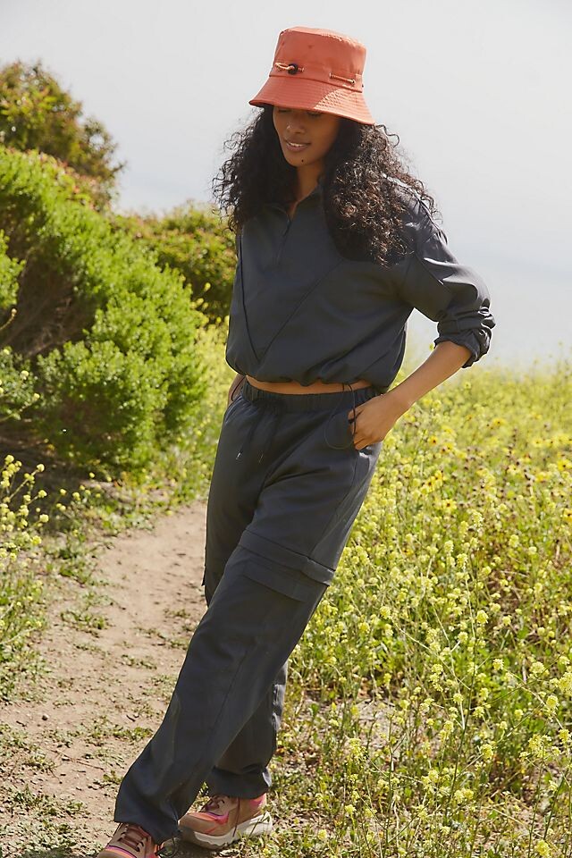 Брюки Daughter Lessons с двойными стопками, черный
Брюки Daughter Lessons с двойными стопками, черный