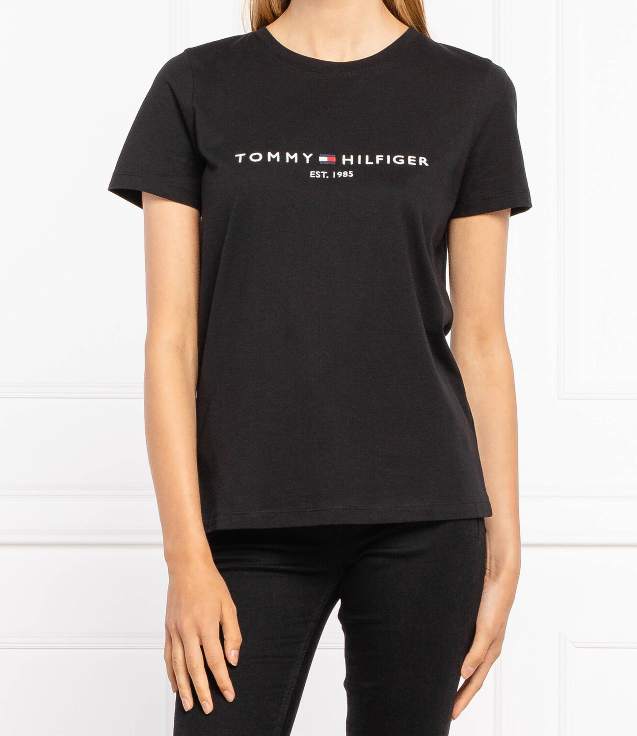 Футболка Tommy Hilfiger regular fit, черный
Футболка Tommy Hilfiger regular fit, черный