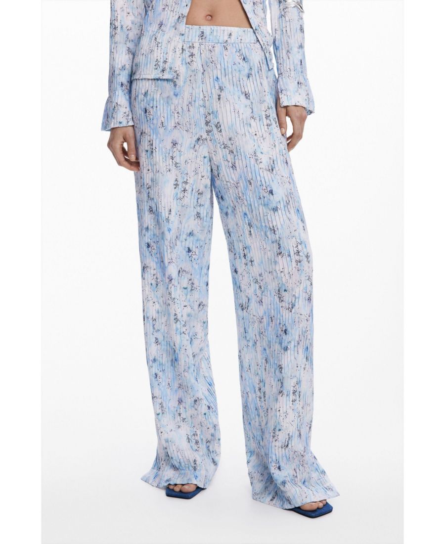 Женские длинные брюки в складку Desigual, Light blue
Женские длинные брюки в складку Desigual, Light blue