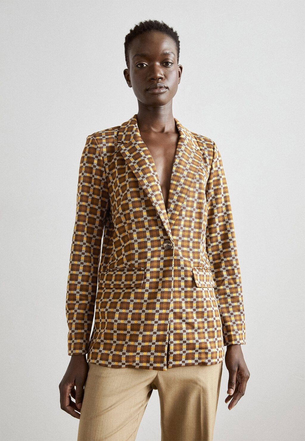 Блейзер b.young BYROWAN, цвет monk´s robe mix
Блейзер b.young BYROWAN, цвет monk´s robe mix