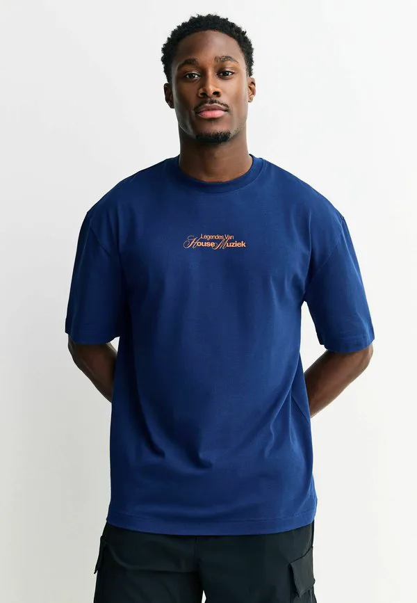 Футболка с принтом Next, Black White Blue
Футболка с принтом Next, Black White Blue