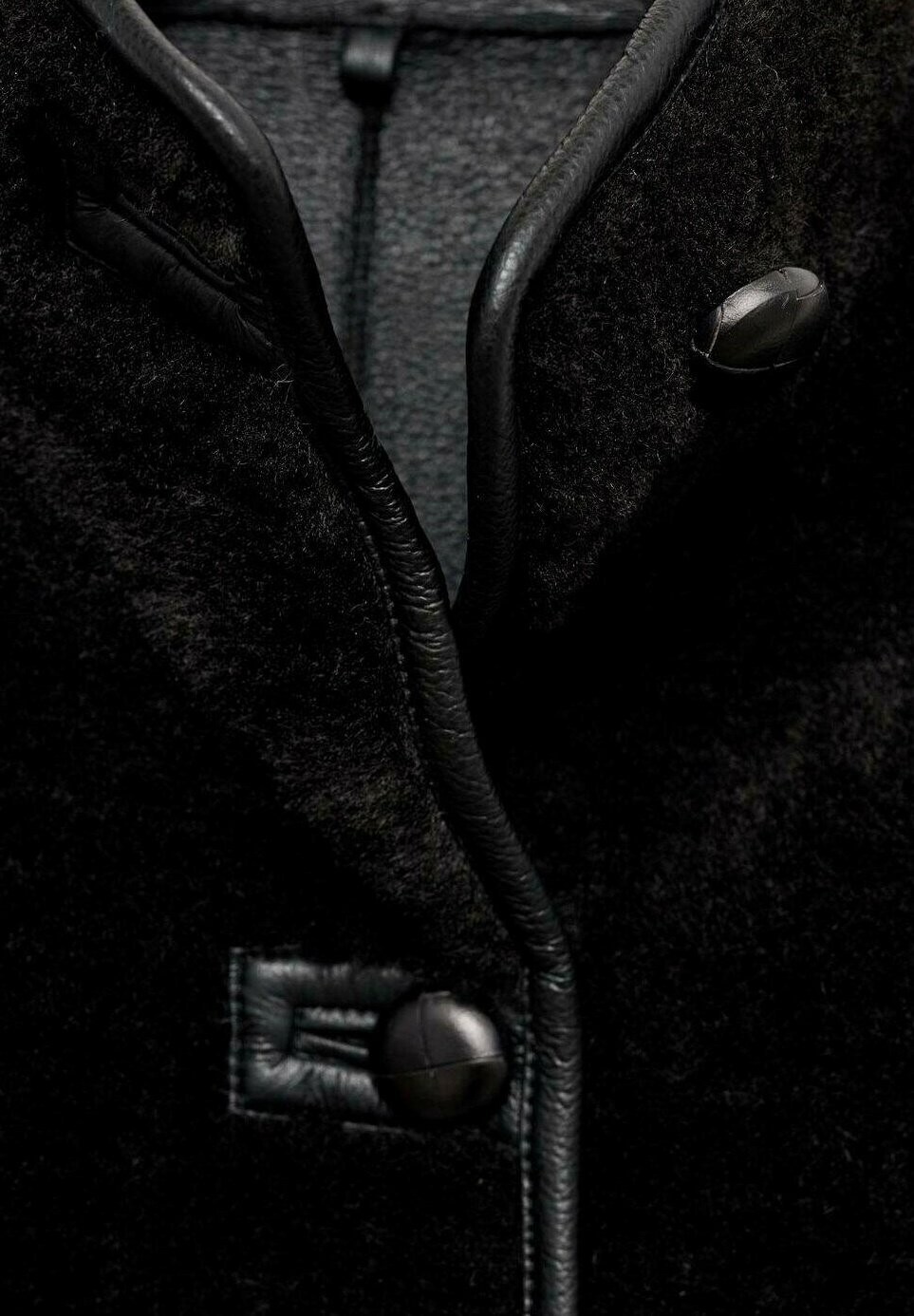 Легкая куртка MOZART Mango, черный
Легкая куртка MOZART Mango, черный