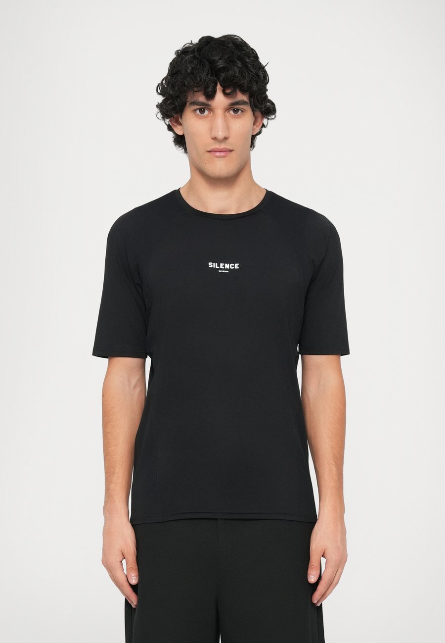 Футболка Han Kjøbenhavn TEE, Anthracite Black/Anthracite, Черный, Футболка Han Kjøbenhavn TEE, Anthracite Black/Anthracite
Футболка Han Kjøbenhavn TEE, Anthracite Black/Anthracite, Черный, Футболка Han Kjøbenhavn TEE, Anthracite Black/Anthracite