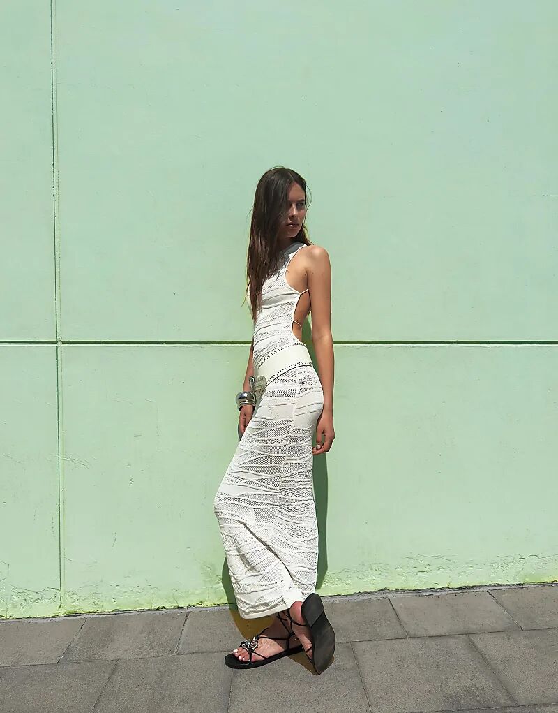 Платье миди Bershka с текстурой белого цвета
Платье миди Bershka с текстурой белого цвета